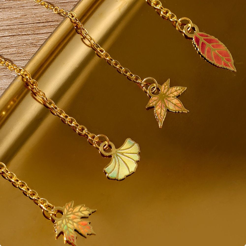 Metal Leaves Bronzing Bookmark - Stationery And Office Supply Chain reseña y precio
